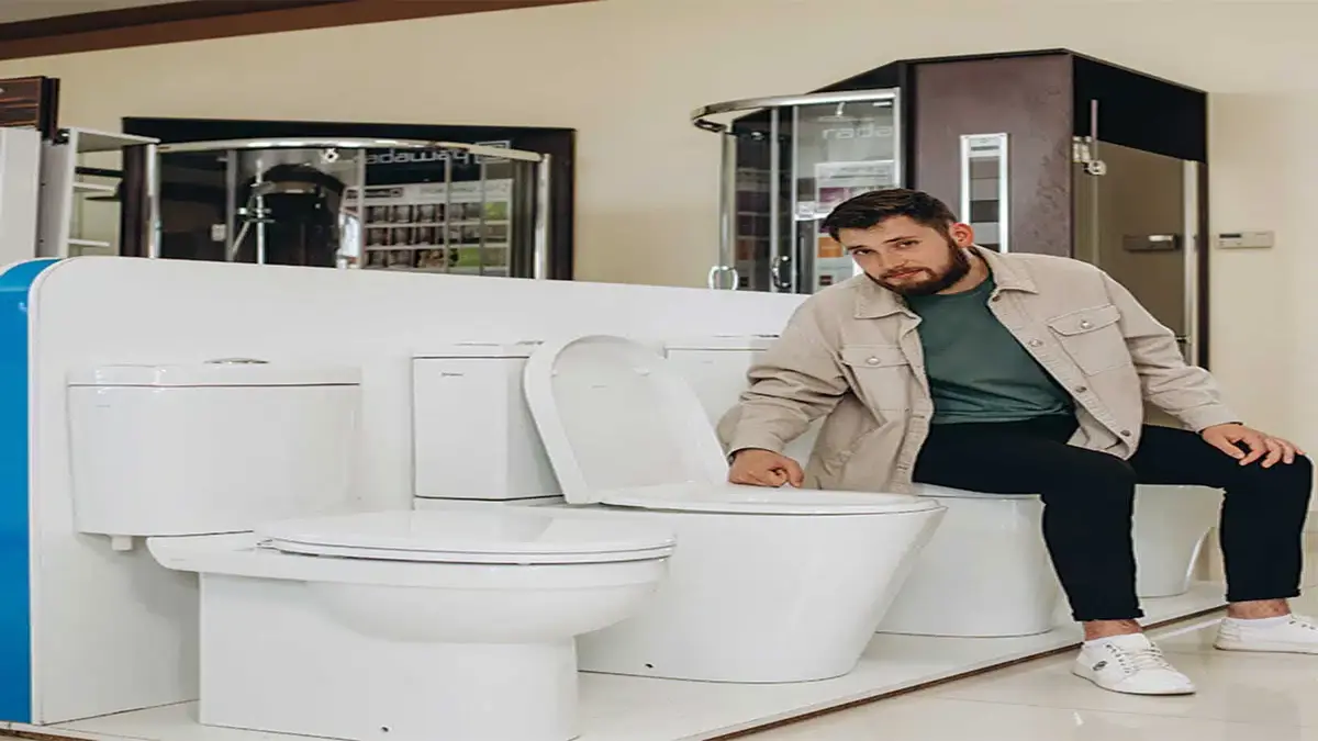 Cardom Plumbing shares tips for picking out your next toilet, helping you choose the best model for comfort, efficiency, and bathroom design.